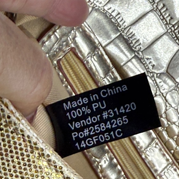 (E4) Guess virtual glitter clutch with flap and shoulder chain - Picture 14 of 15